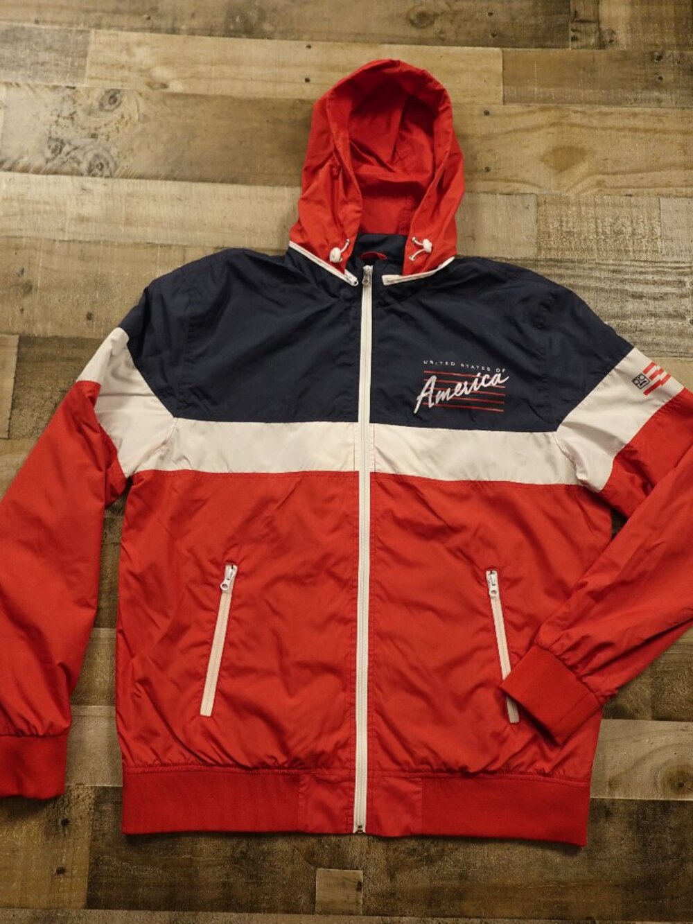 RSVLTS United States of America Windbreaker Jacket Men’s XL Red White Blue USA‎